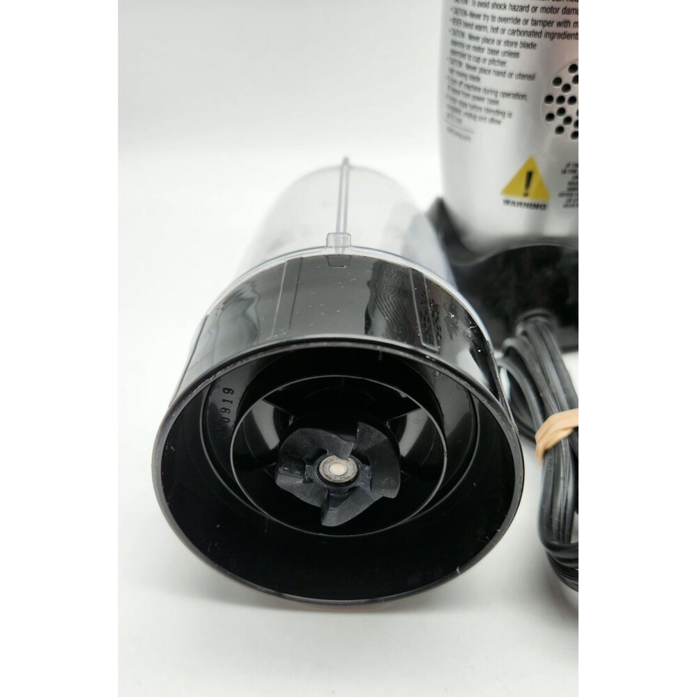 Magic Bullet MB1001 Model Blender Base/Motor + 2 Cups Blade, Sip Lid TESTED - Picture 6 of 8